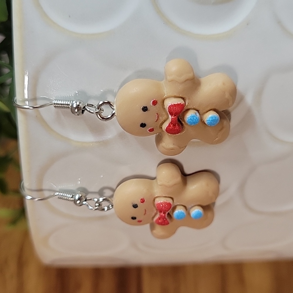 GINGERBREAD MAN EARRINGS